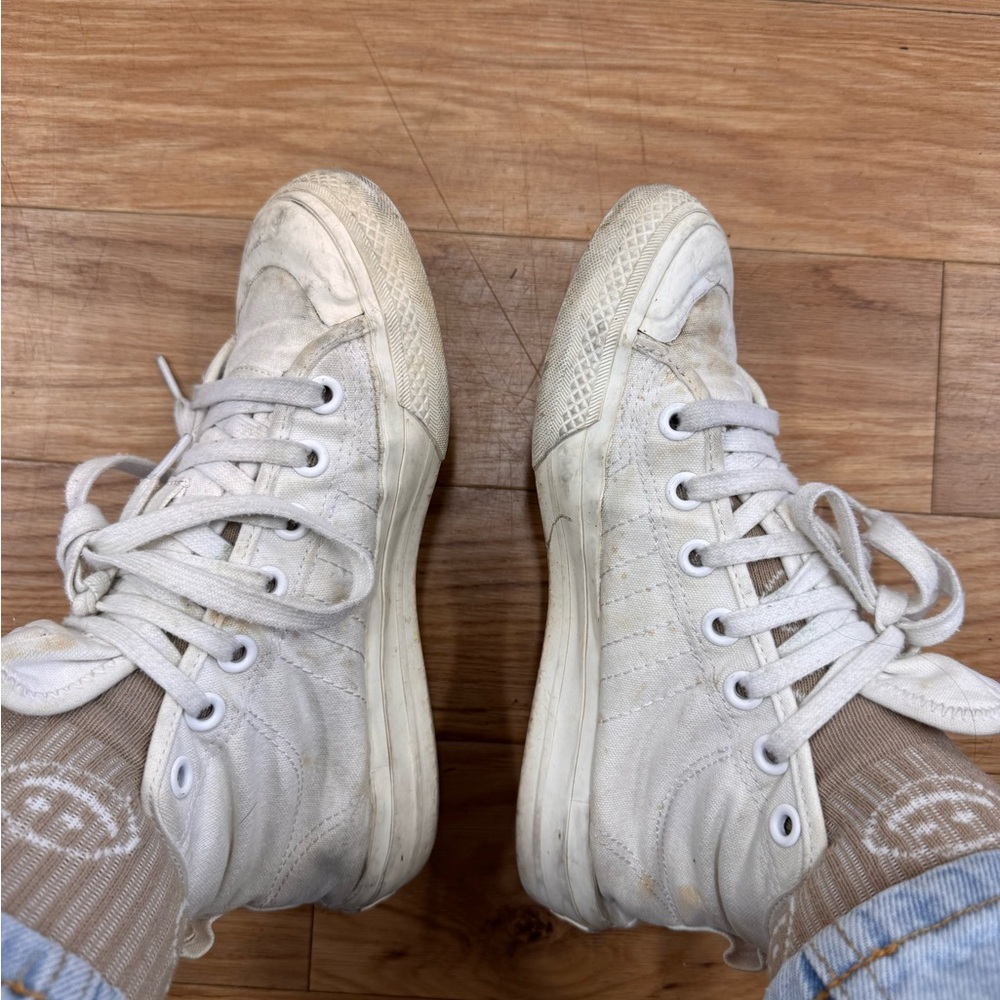 Adidas White Women's Sneakers well worn - Picture 2 of 4